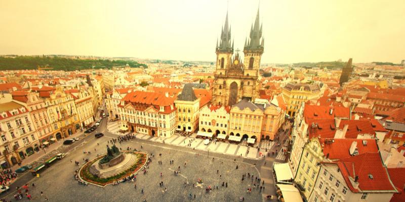 <PRAHA - LINNAKÜLASTUS>