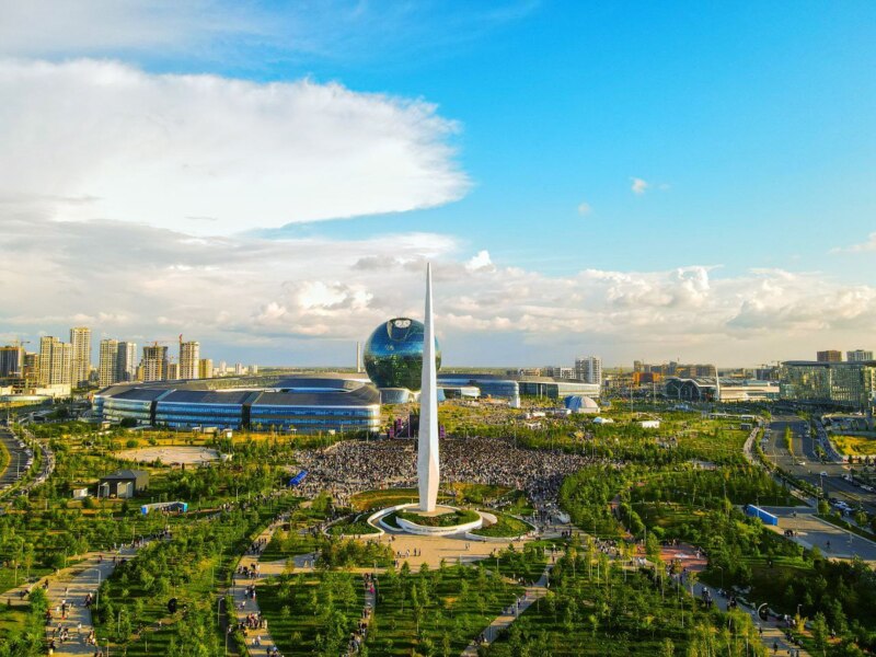 Kasahstan - kontrastide maa. Astana ja Almatõ